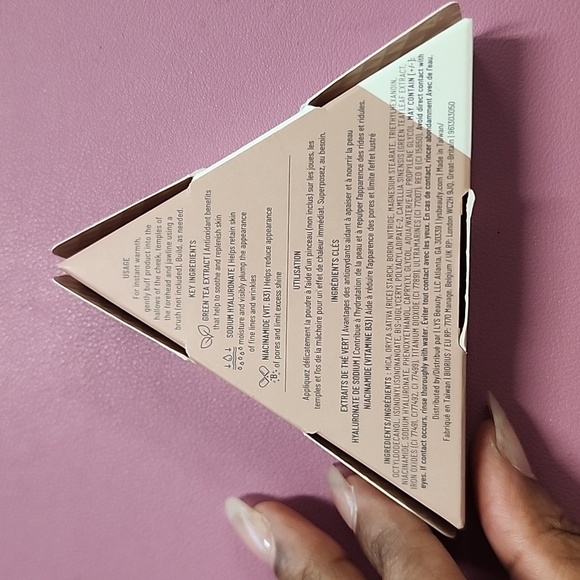 NWT L.YS Beauty No Limits Makeup Set, 3 Piece Set - Picture 5 of 8